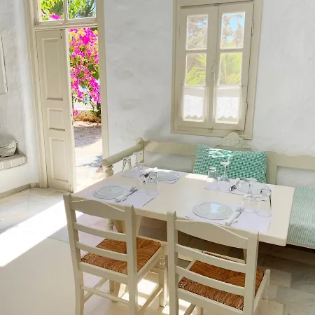 호텔 Anezina Village 드리오스