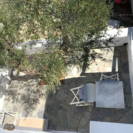 Otel Anezina Village