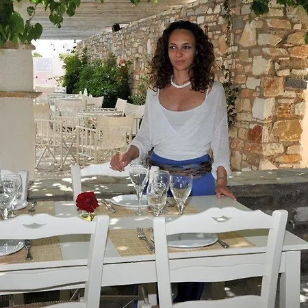 Anezina Village 드리오스