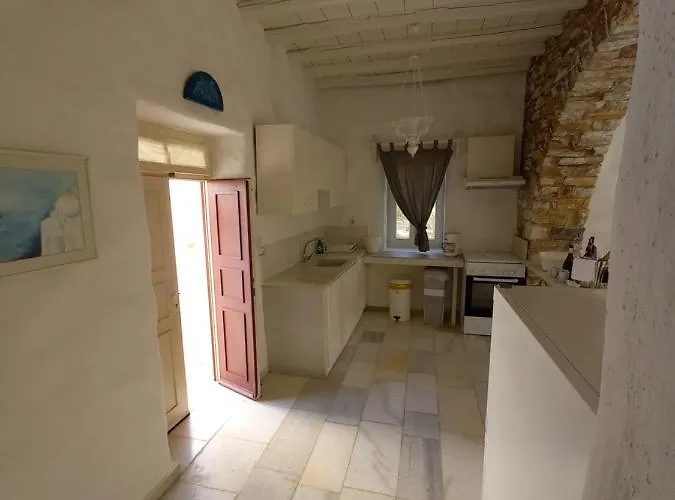 Anezina Village Hotel 3*