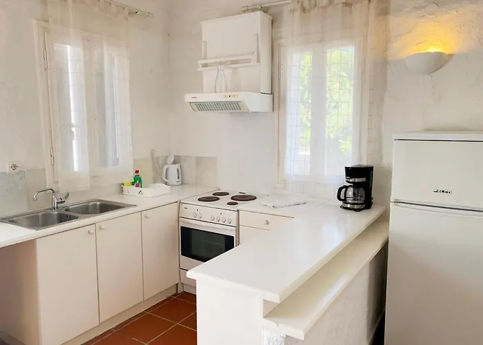 Anezina Village Hotel 3*