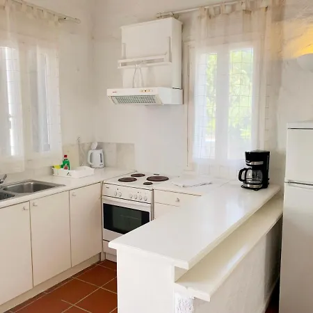 Anezina Village Hotel 3*