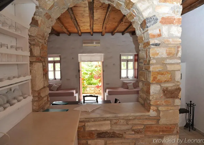 Hotel Anezina Village